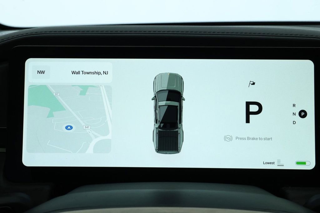 Used 2022 Rivian R1T Launch Edition image 12