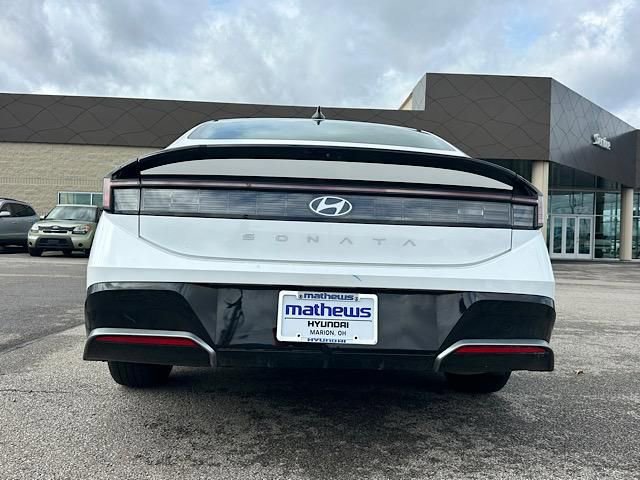 Used 2025 Hyundai Sonata SEL FWD image 4