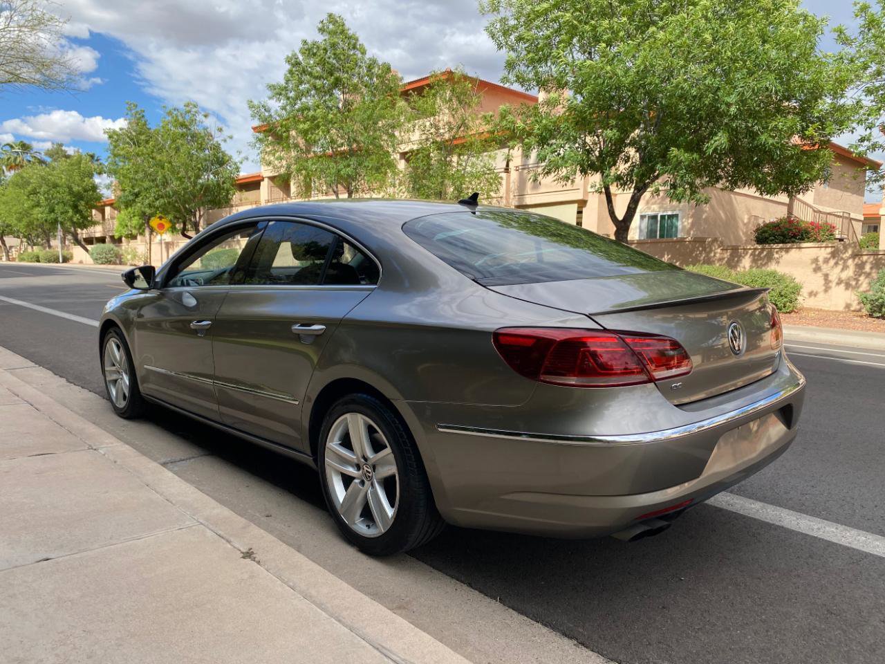 Used 2014 Volkswagen CC Sport image 12