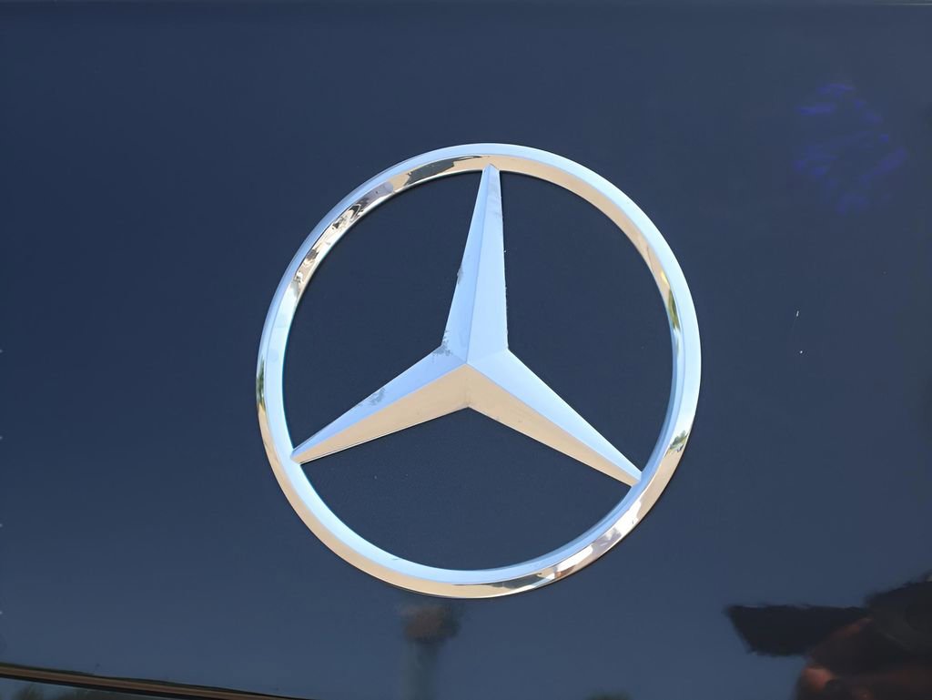 Certified 2025 Mercedes-Benz C 300 4MATIC Sedan image 21