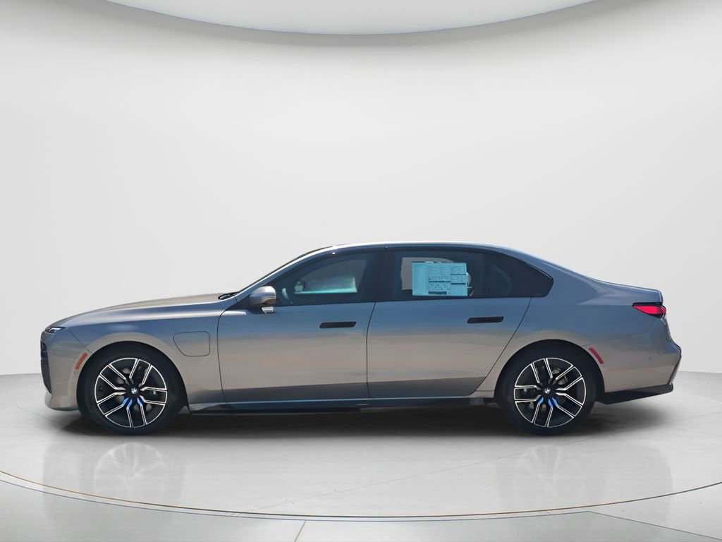 New 2026 BMW 750e xDrive AWD/4WD image 8