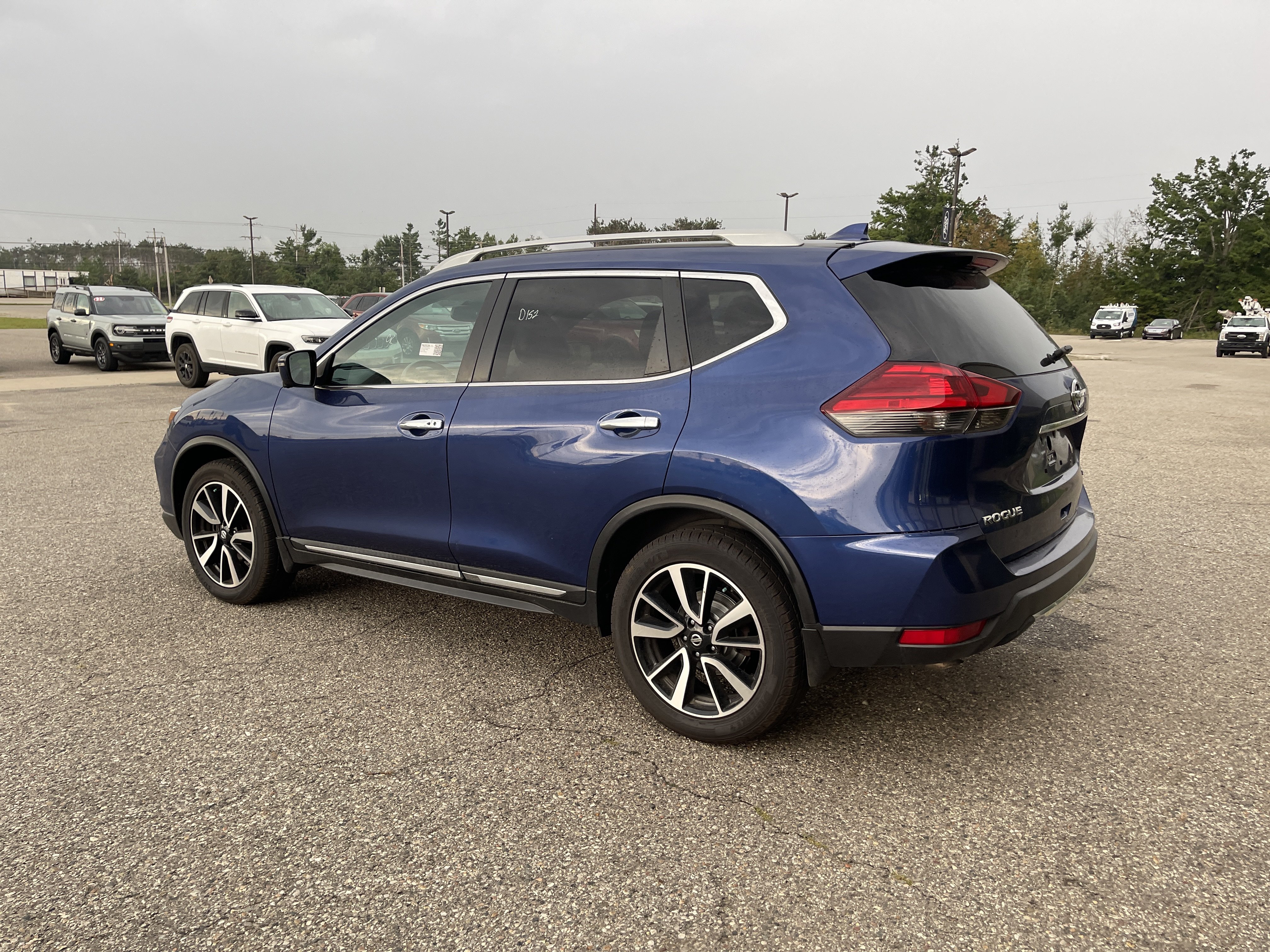 Used 2017 Nissan Rogue SL AWD/4WD image 6