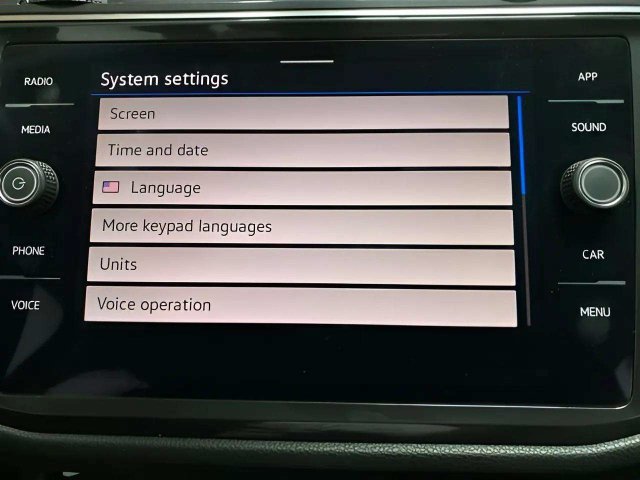 Used 2023 Volkswagen Tiguan SE w/ Panoramic Sunroof Package FWD image 49