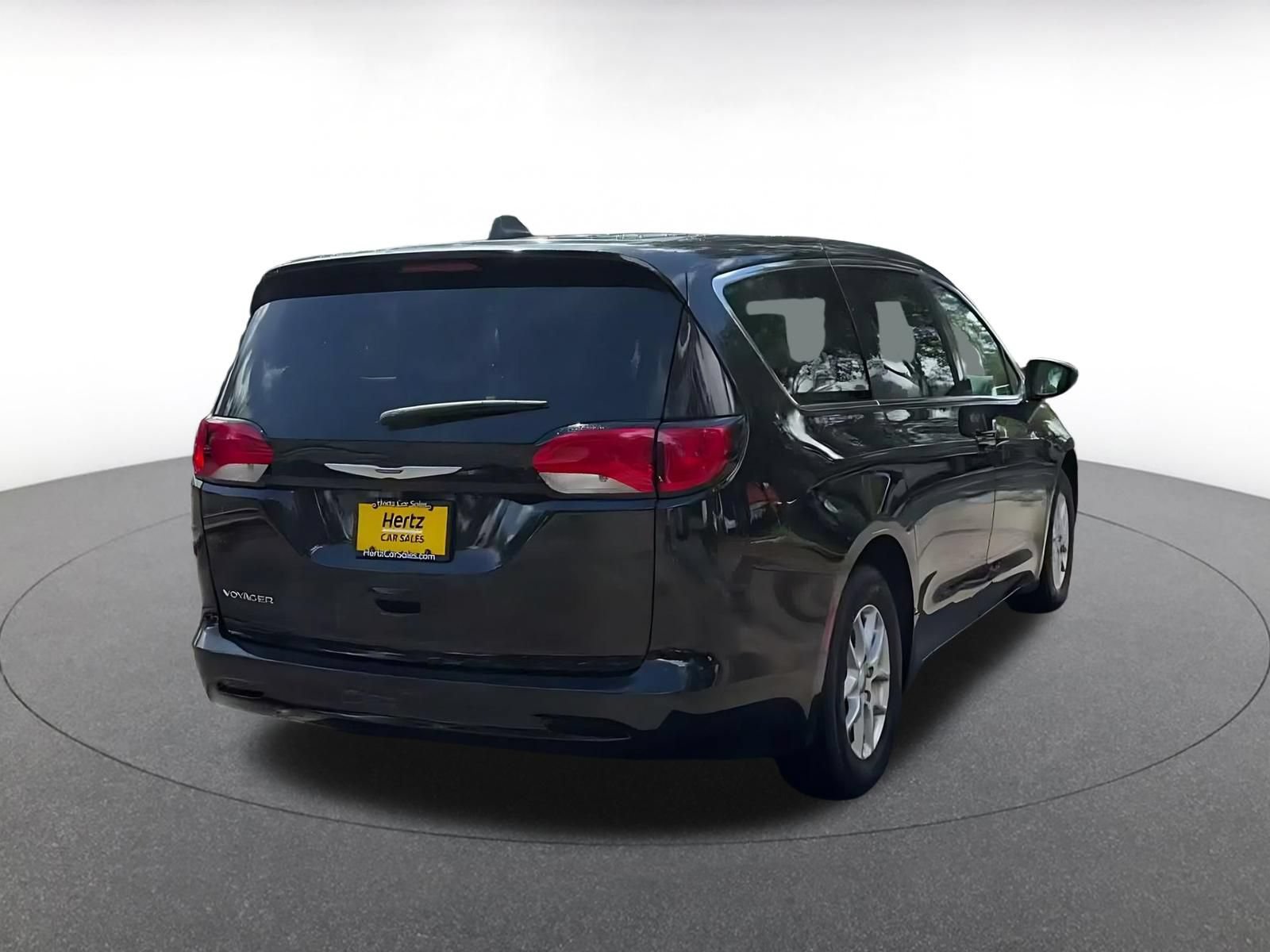 Used 2024 Chrysler Voyager LX FWD image 14