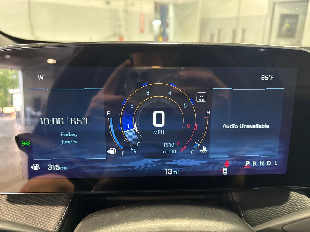 New 2026 Chevrolet Equinox LT w/ Safety and Technology Package FWD image 9
