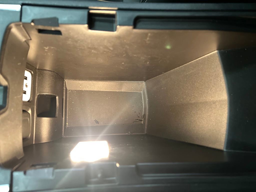 Used 2016 Chevrolet Impala LTZ w/ Enhanced Convenience Package image 29