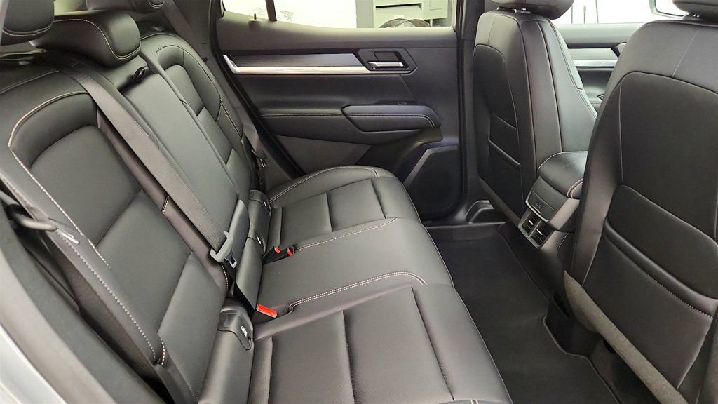 Used 2026 GMC Terrain Elevation w/ Elevation Premium Package FWD image 21