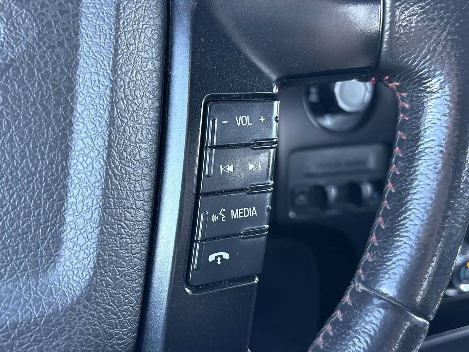 Used 2014 Ford F150 FX4 w/ Equipment Group 402A Luxury AWD/4WD image 32