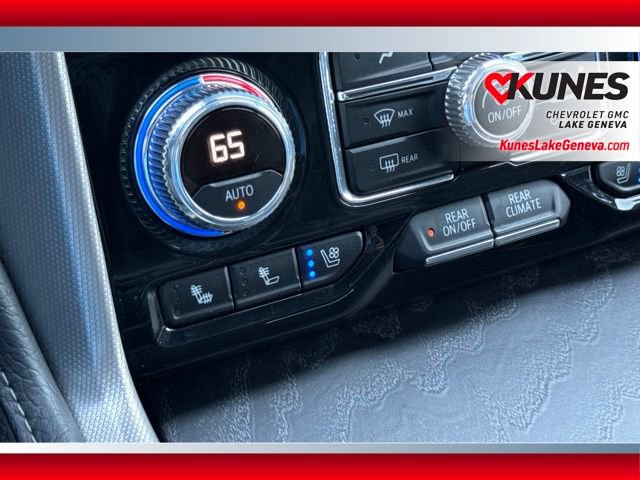 Used 2024 GMC Yukon Denali AWD/4WD image 35