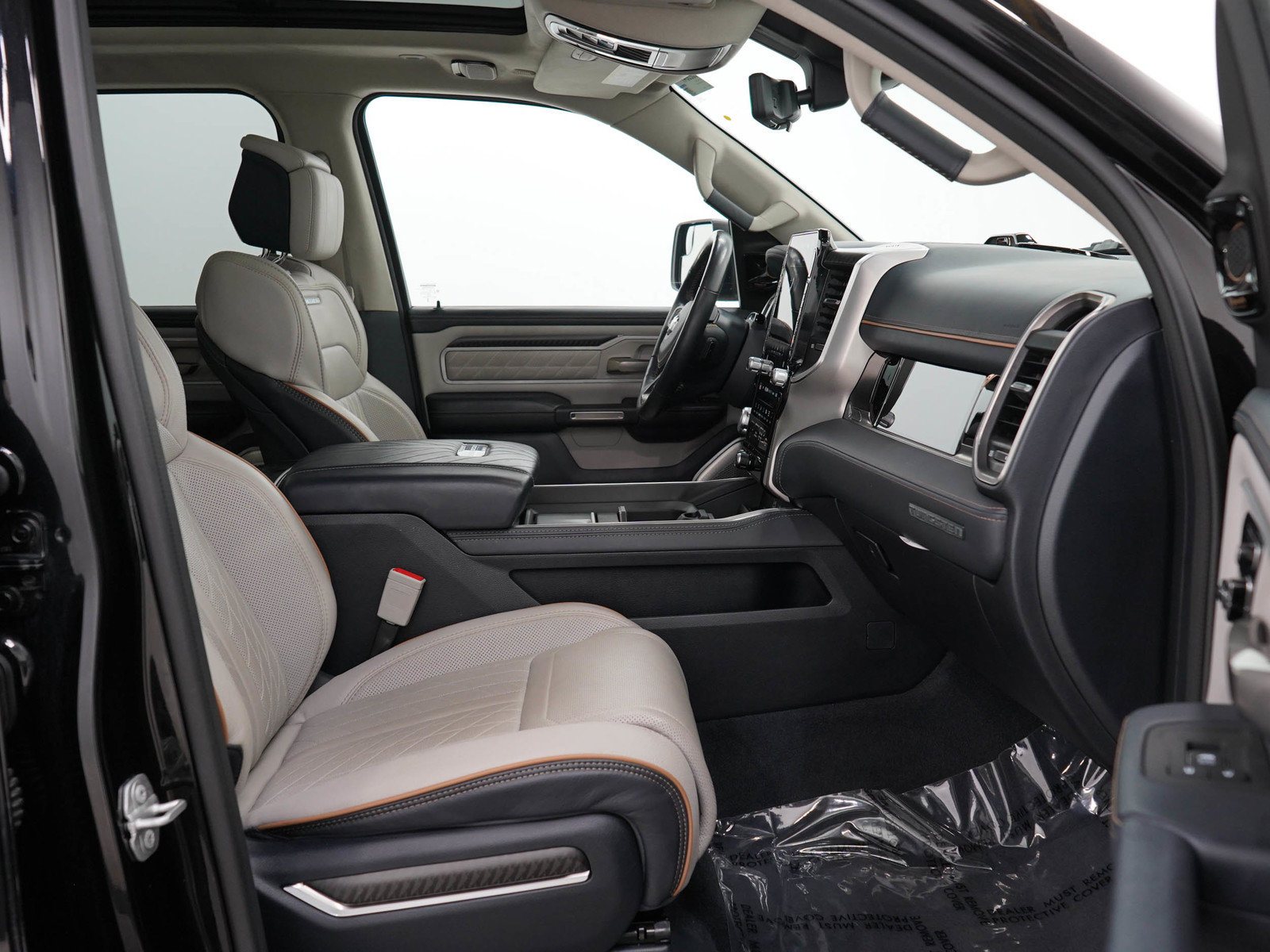 Used 2025 RAM 1500 Tungsten w/ Trailer Tow Group AWD/4WD image 11