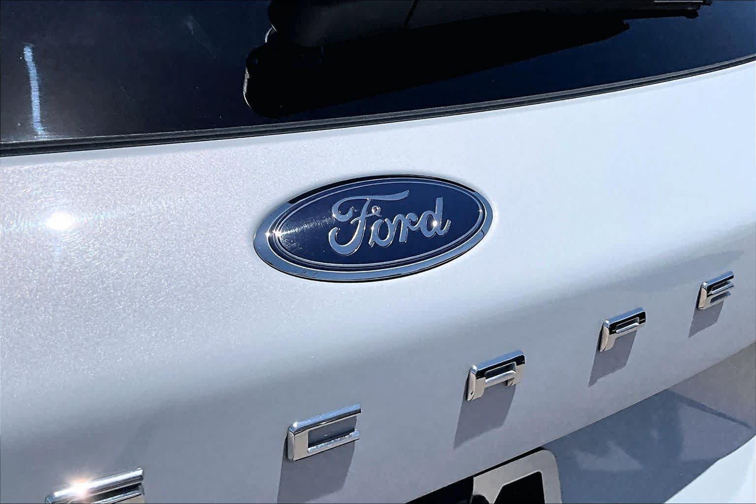 Certified 2025 Ford Escape Active FWD image 10