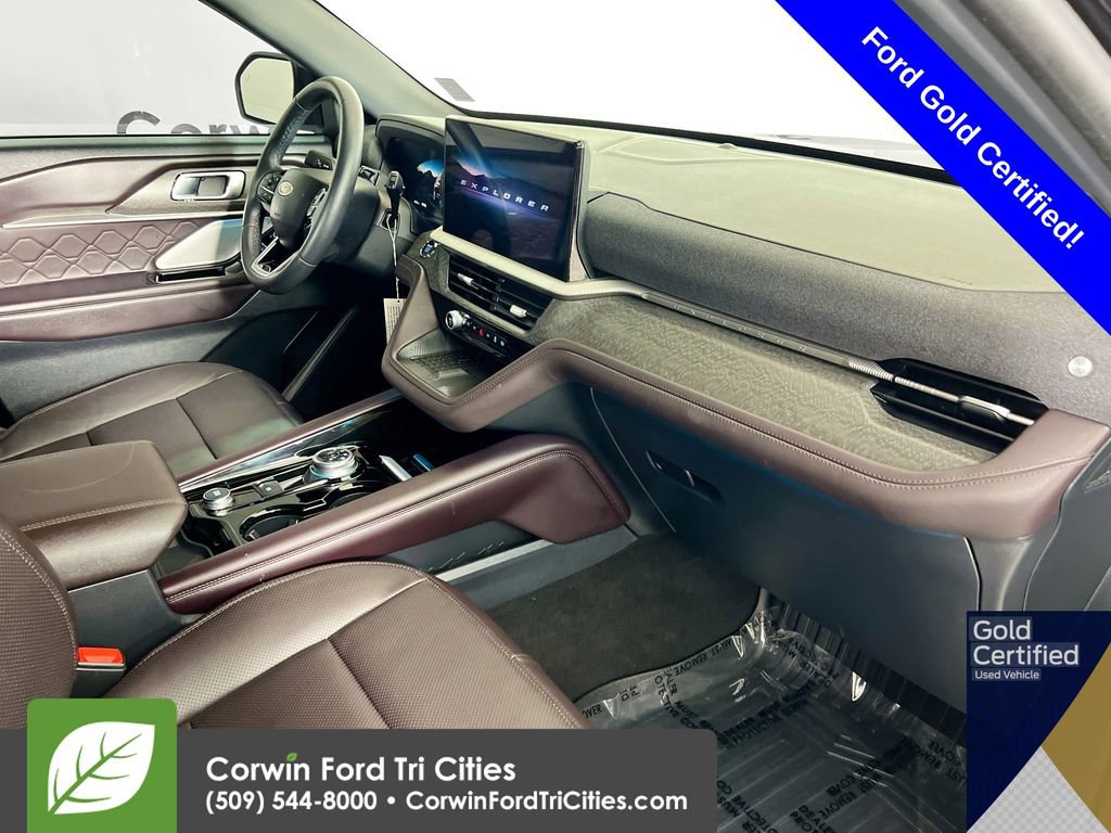 Certified 2025 Ford Explorer Platinum w/ Ultimate Package image 30