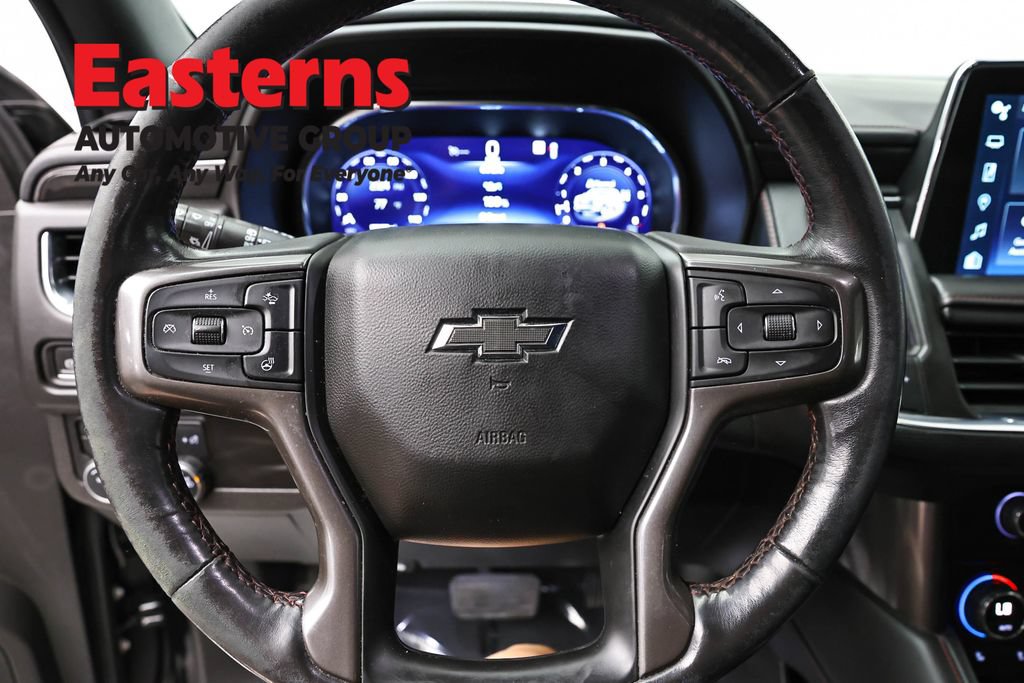 Used 2022 Chevrolet Suburban RST w/ Luxury Package AWD/4WD image 10
