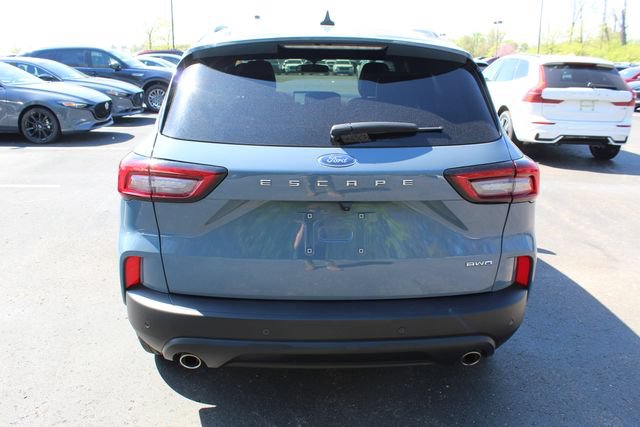 Used 2025 Ford Escape ST-Line w/ Tech Pack #1 AWD/4WD image 4