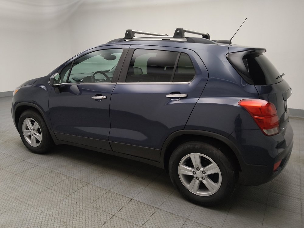 Used 2018 Chevrolet Trax LT w/ Sun & Sound Package FWD image 3