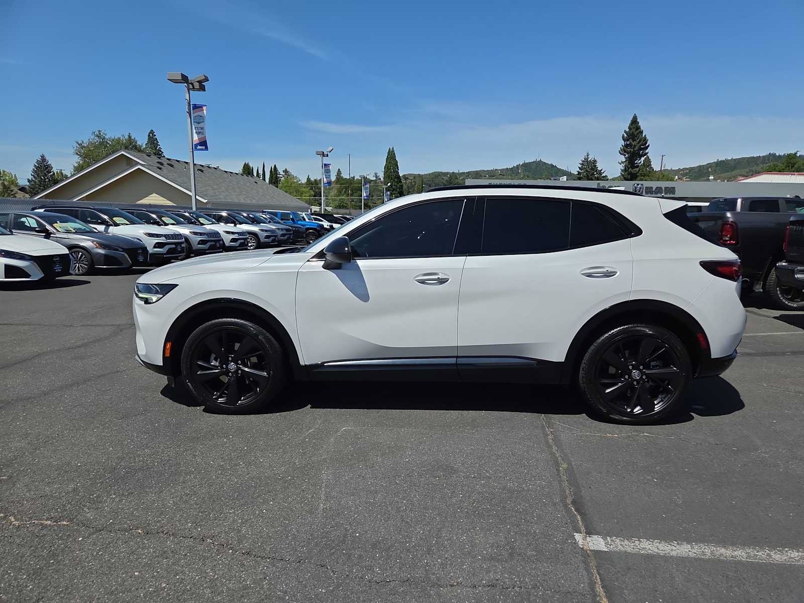 Used 2023 Buick Envision Essence w/ Sport Touring Package AWD/4WD image 11