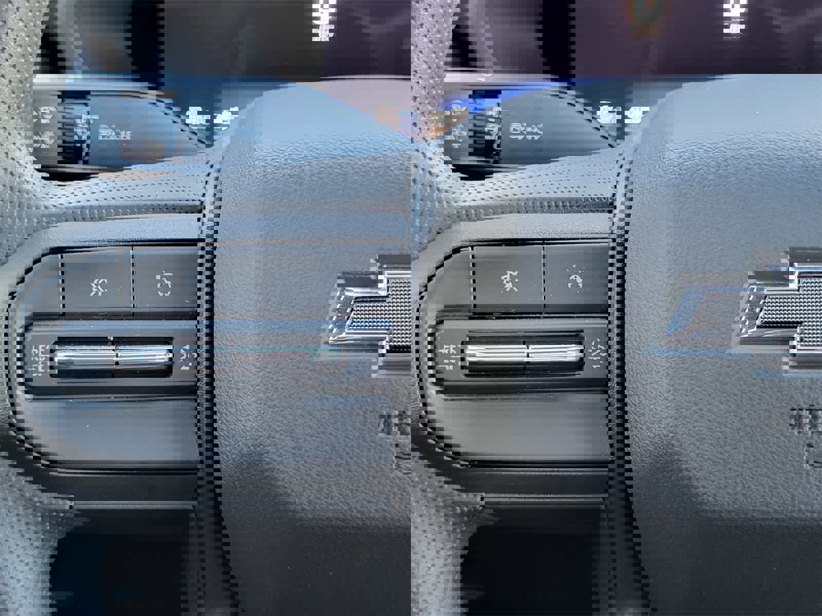 Used 2025 Chevrolet Colorado Trail Boss image 25