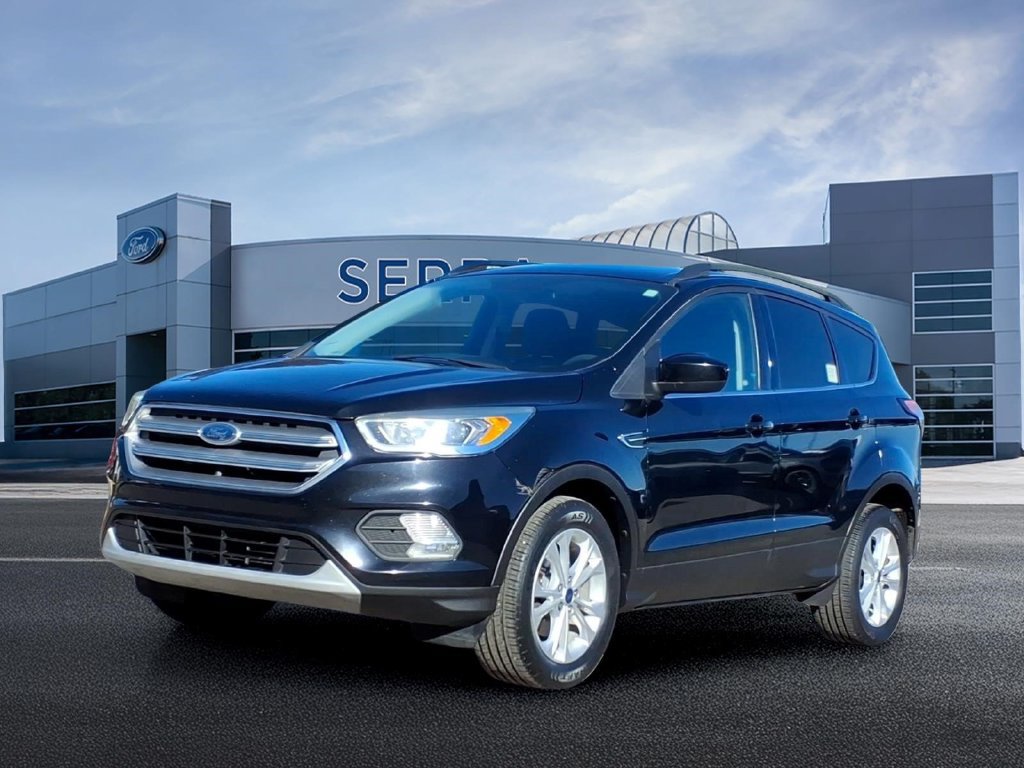 Used 2017 Ford Escape SE w/ Equipment Group 201A FWD image 1