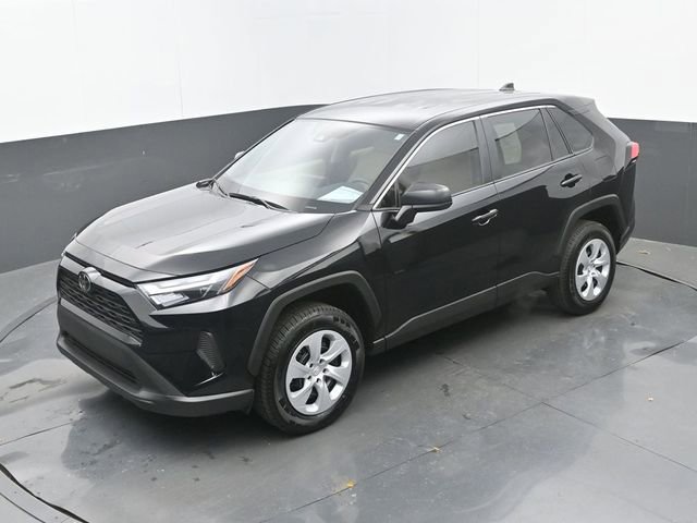 Used 2025 Toyota RAV4 LE image 30