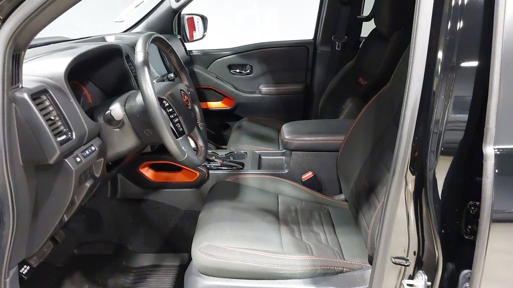 Used 2024 Nissan Frontier PRO-4X w/ Technology Package image 19
