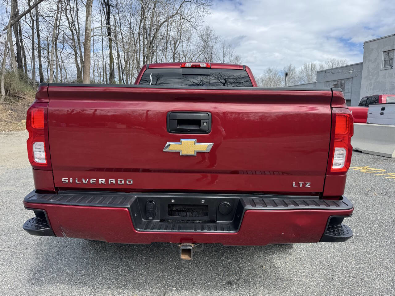 Used 2018 Chevrolet Silverado 1500 LTZ Z71 AWD/4WD image 9