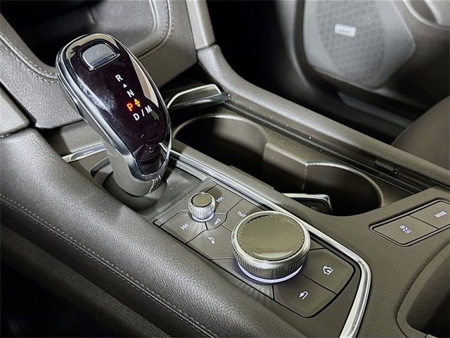 New 2025 Cadillac XT5 Luxury image 11