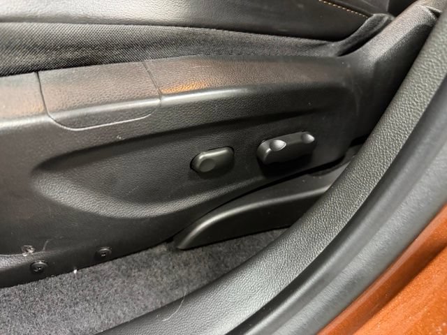 Used 2019 Chevrolet Trax LT w/ LT Convenience Package AWD/4WD image 19