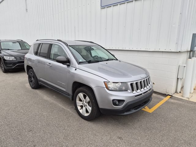 Used 2016 Jeep Compass Sport w/ Power Value Group FWD image 3