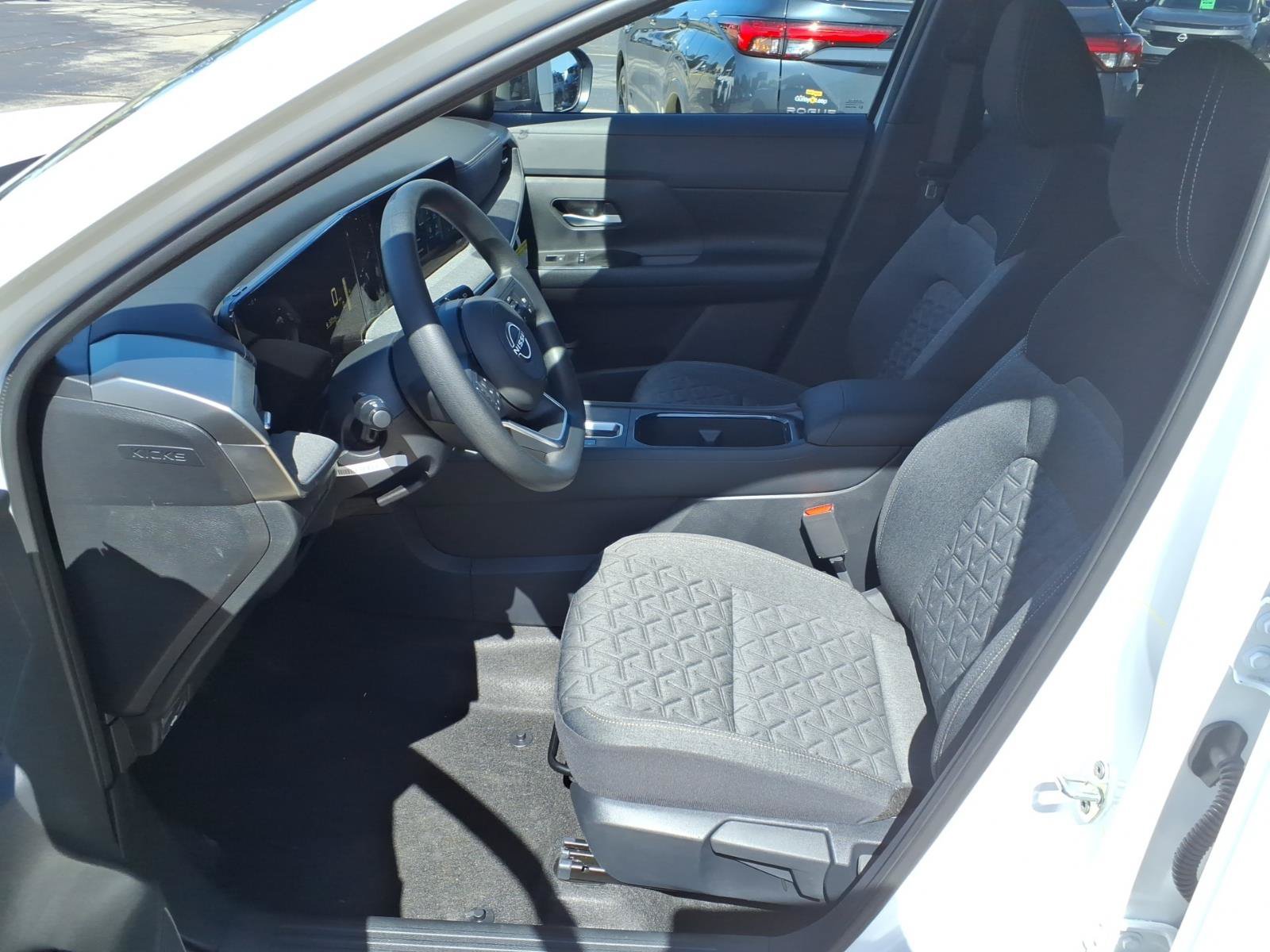 New 2027 Nissan Kicks SV AWD/4WD image 4
