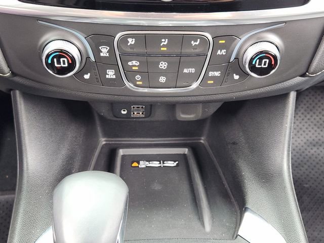 Used 2023 Chevrolet Traverse LT w/ LT Premium Package FWD image 22