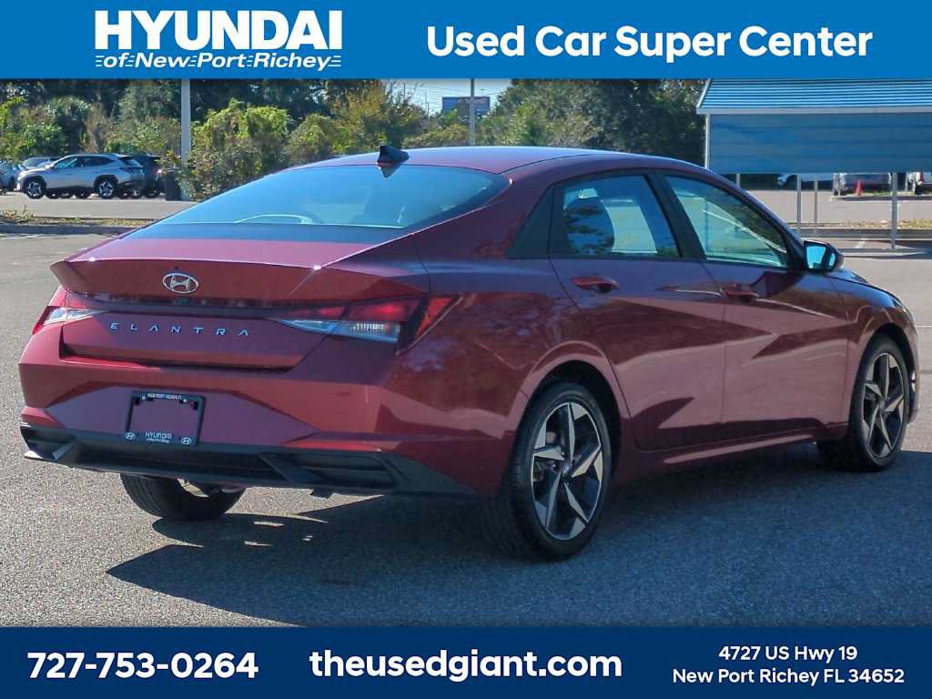 Used 2023 Hyundai Elantra SEL w/ Convenience Package FWD image 5
