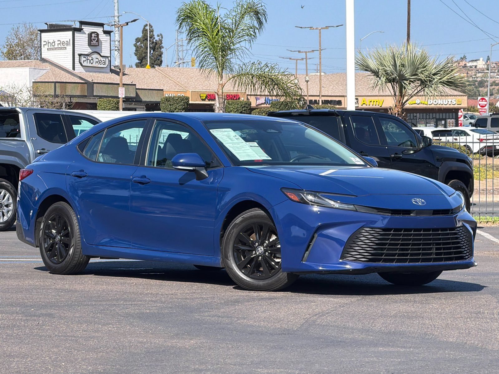 Used 2025 Toyota Camry LE FWD image 8