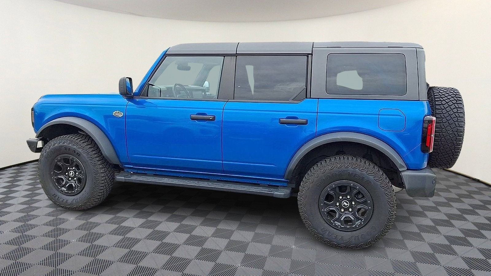 Used 2024 Ford Bronco Wildtrak image 5