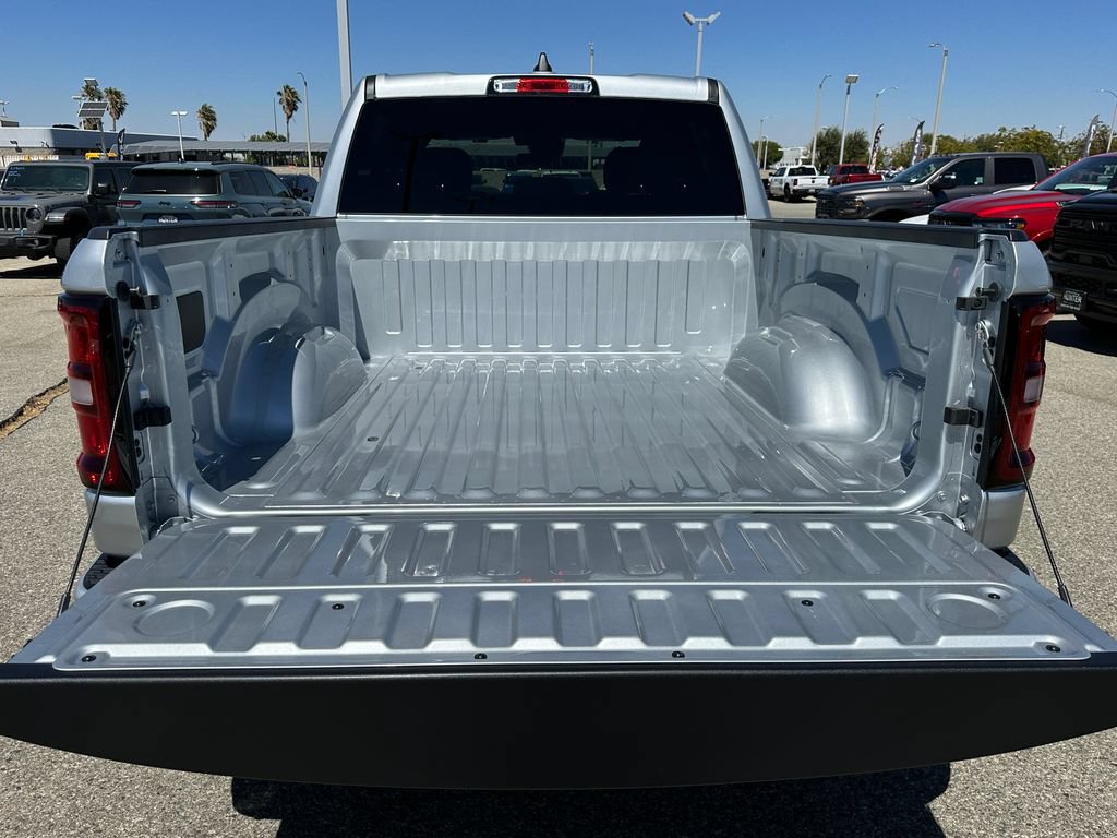 New 2026 RAM 1500 Big Horn w/ Night Edition AWD/4WD image 18