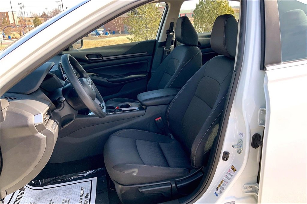 Used 2024 Nissan Altima 2.5 S image 9