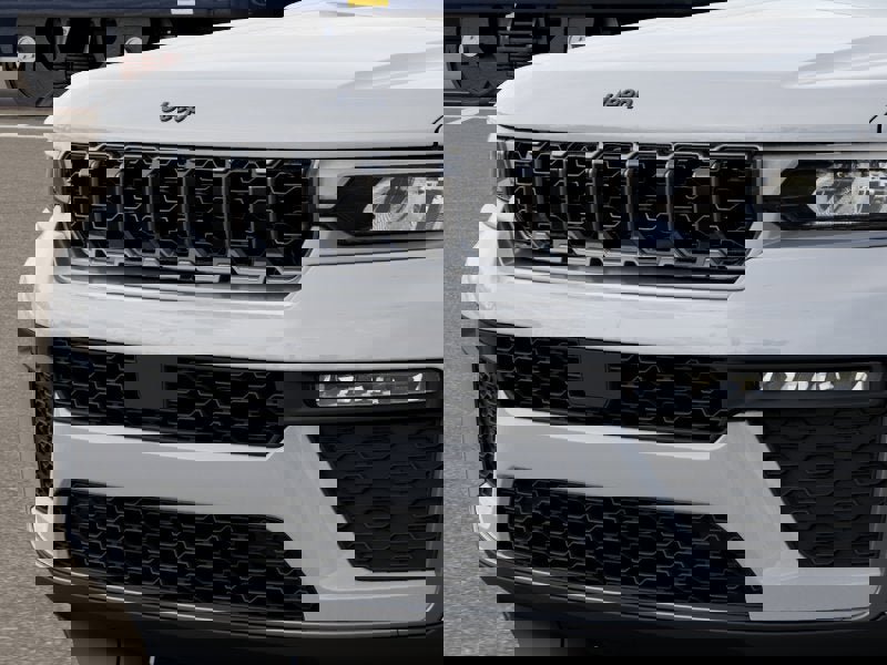New 2026 Jeep Grand Cherokee Limited image 16