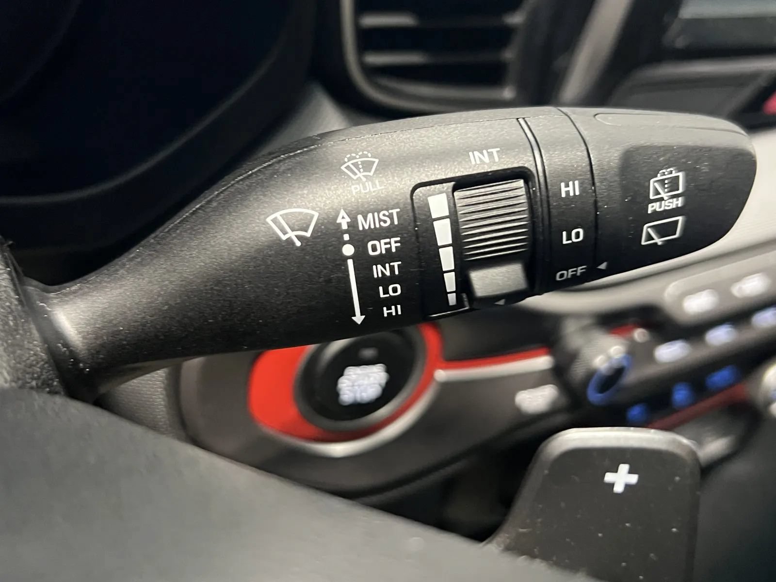 Used 2020 Hyundai Veloster 2.0 Premium FWD image 32