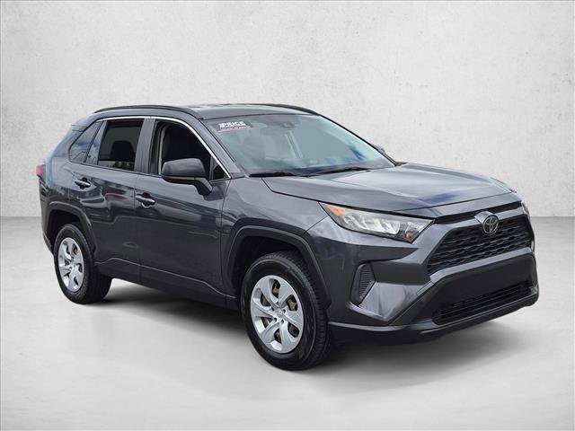 Used 2019 Toyota RAV4 LE FWD image 3