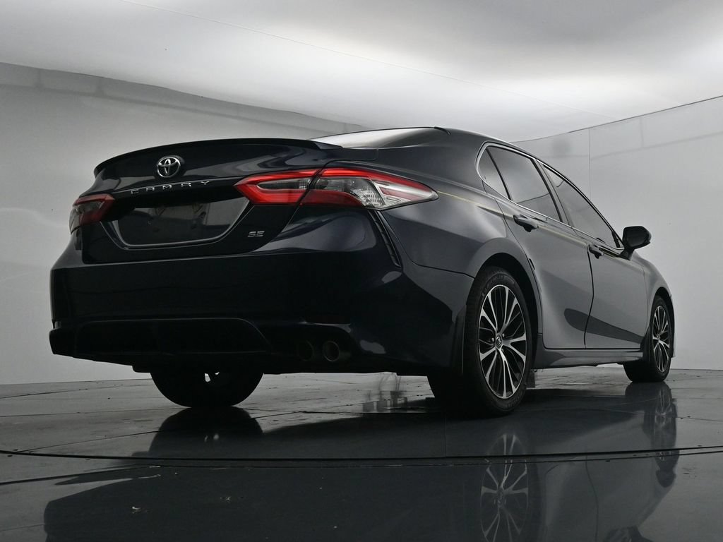 Used 2018 Toyota Camry SE w/ Convenience Package FWD image 22