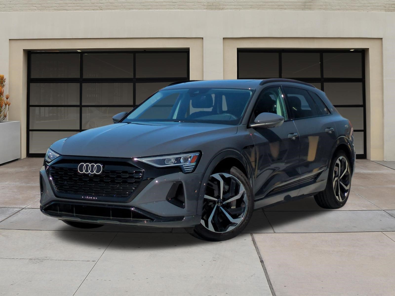 Used 2024 Audi Q8 e-tron Premium Plus w/ Premium Plus Package AWD/4WD image 3