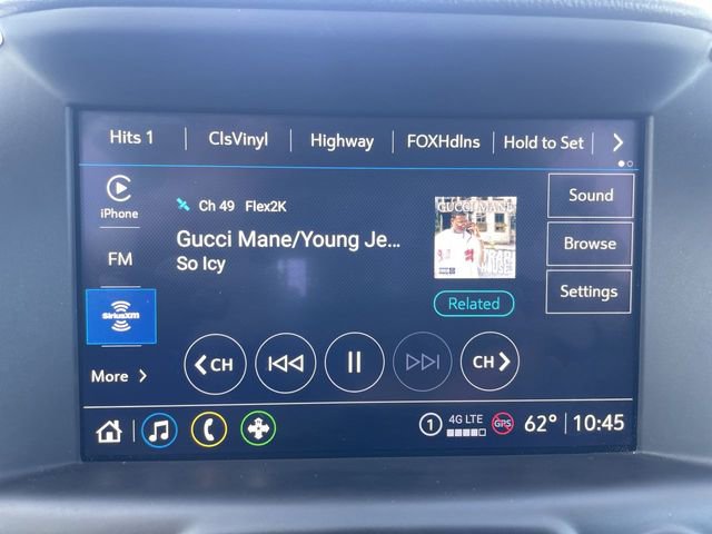 Used 2023 GMC Terrain SLT image 13