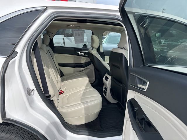 Used 2019 Ford Edge Titanium w/ Cold Weather Package image 16
