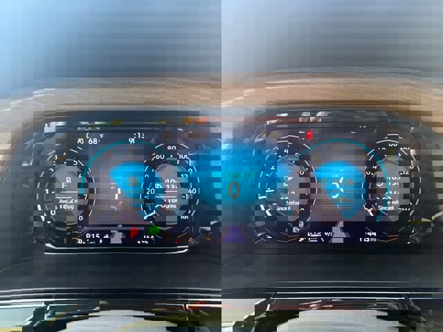 Used 2025 Volkswagen Atlas SE image 5