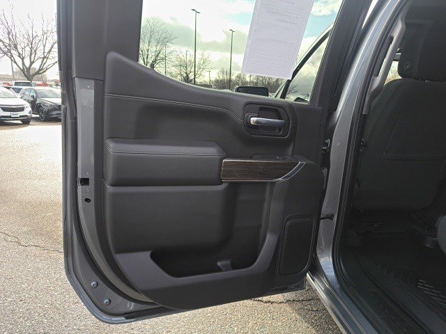 Used 2021 Chevrolet Silverado 1500 LT Trail Boss w/ Convenience Package II image 12