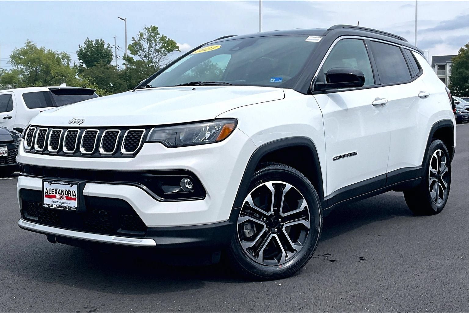 Used 2023 Jeep Compass Limited AWD/4WD video 1