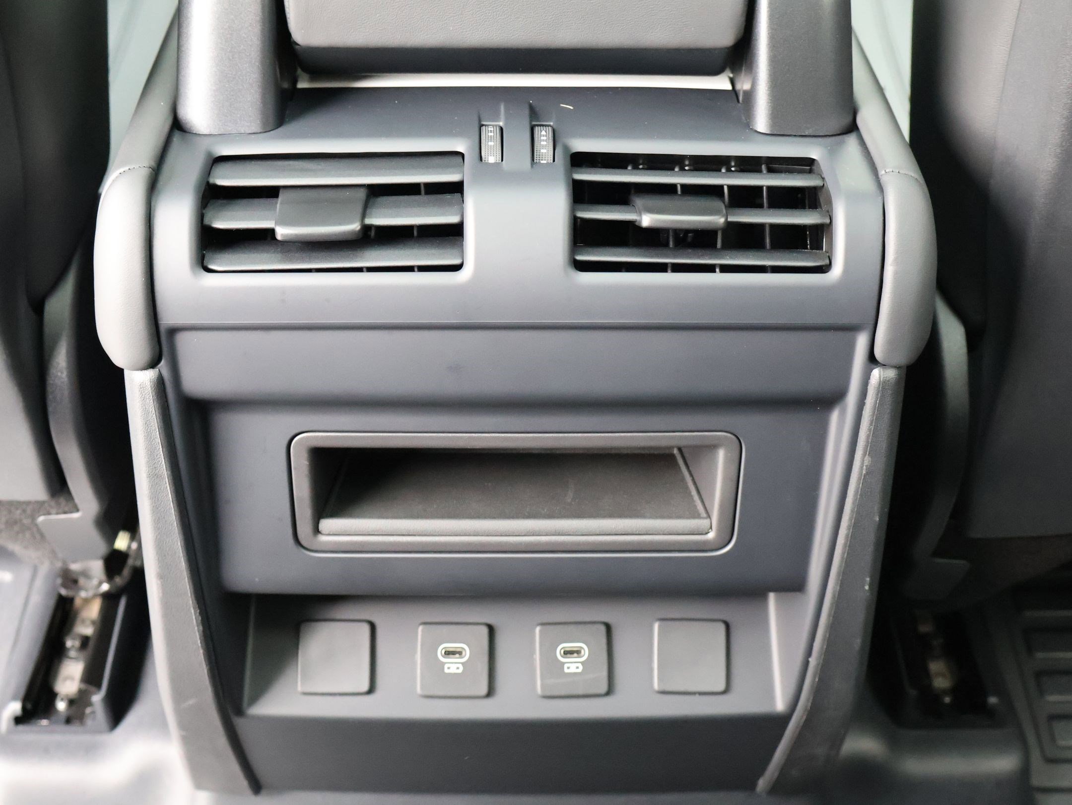 Certified 2025 Land Rover Defender 110 S AWD/4WD image 26