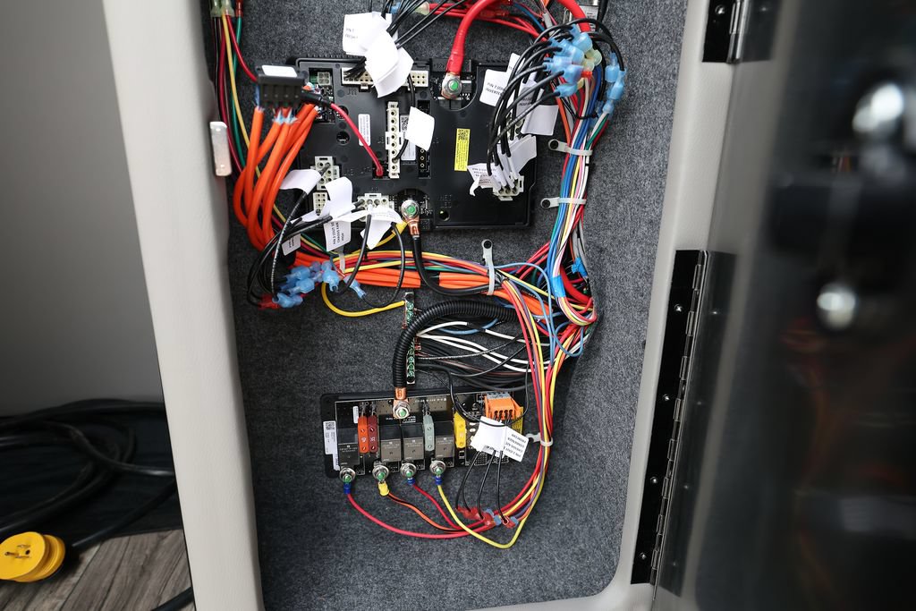 Used 2023 Mercedes-Benz Sprinter 3500 image 68