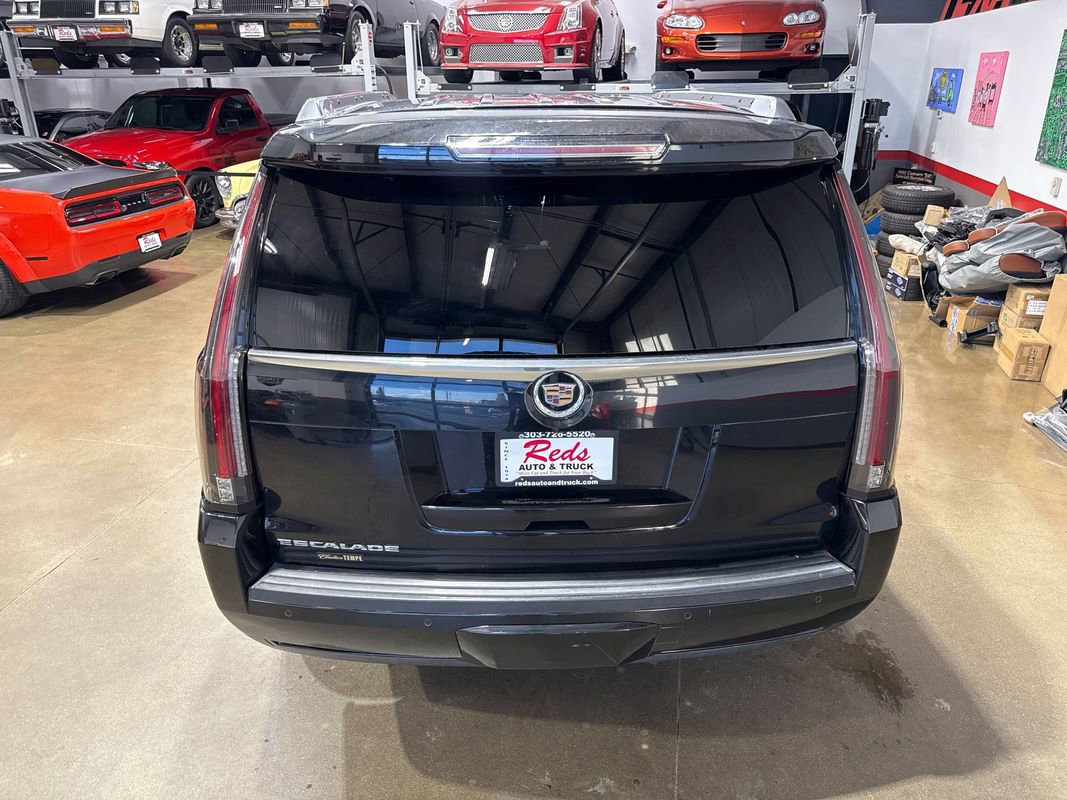 Used 2015 Cadillac Escalade Premium image 98