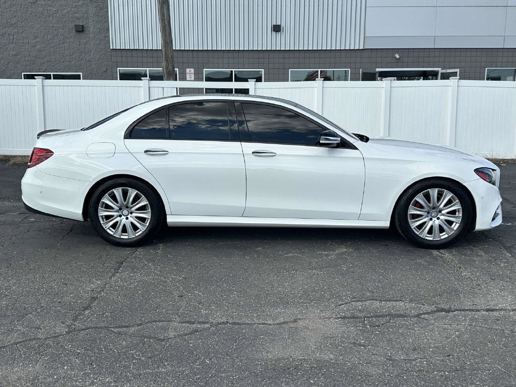 Used 2018 Mercedes-Benz E 300 image 2
