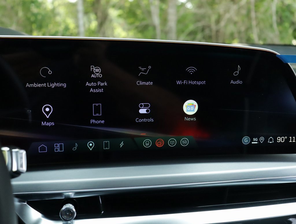 New 2026 Cadillac Lyriq V image 21